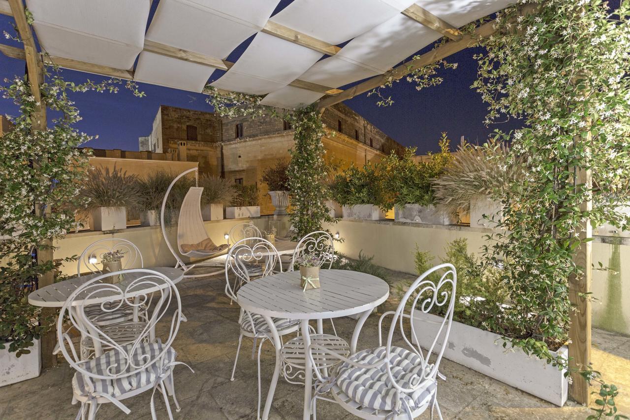La Loggia Dei Rayno Bed & Breakfast Lecce Exterior photo